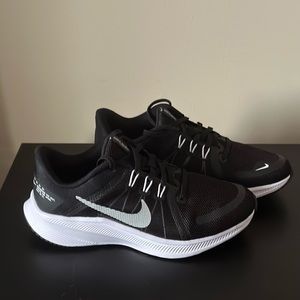 NEW Nike - SHOES 
Size 6
Without the  box